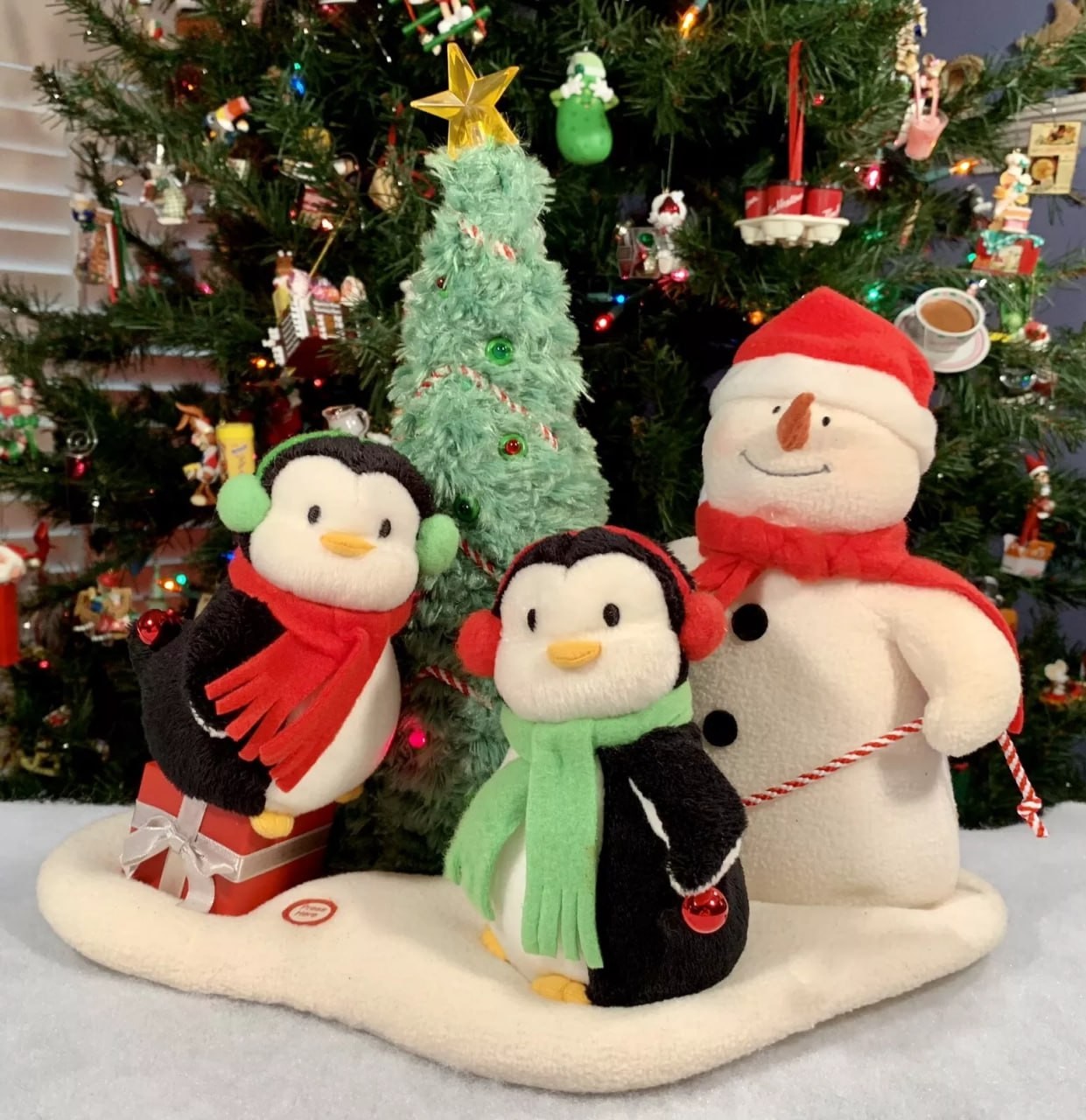 Hallmark Christmas Jingle Pals VERY MERRY TRIO: Music Movement Lights • Penguins